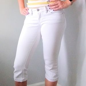 White Capri pants